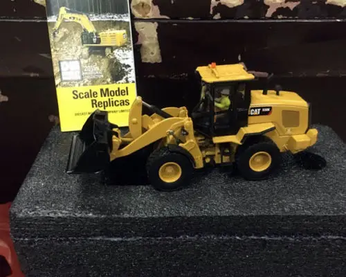 Новые 1/50 масштаб литой модели Caterpillar Cat 930 K колесный погрузчик от литья под давлением мастеров DM85266