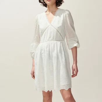 

2019 spring and summer French elegance Lantern sleeves hollow out V-neck ladies dress