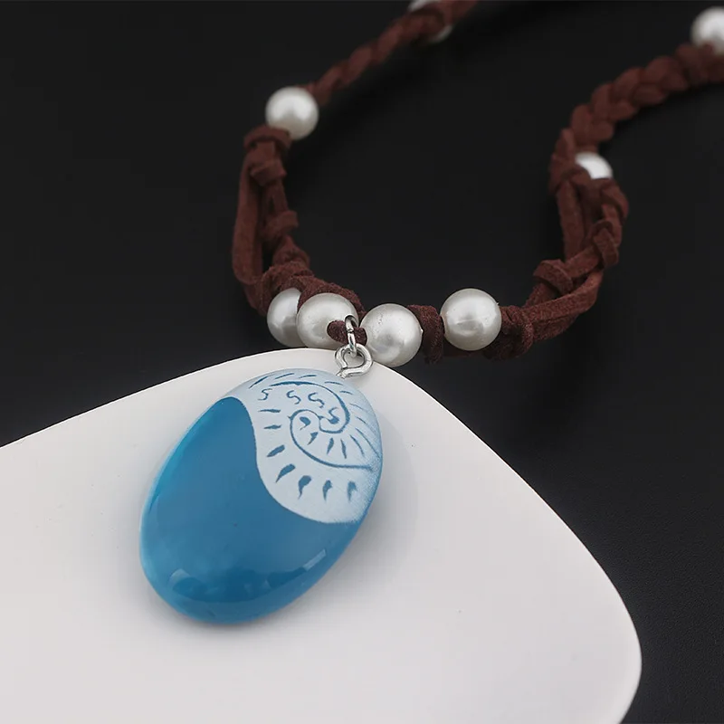 

Moana Ocean Romance Rope Chain Necklaces The Heart of Tefidi Blue Stone Pendants Cosplay Accessories Props Jewelry Gift for Girl