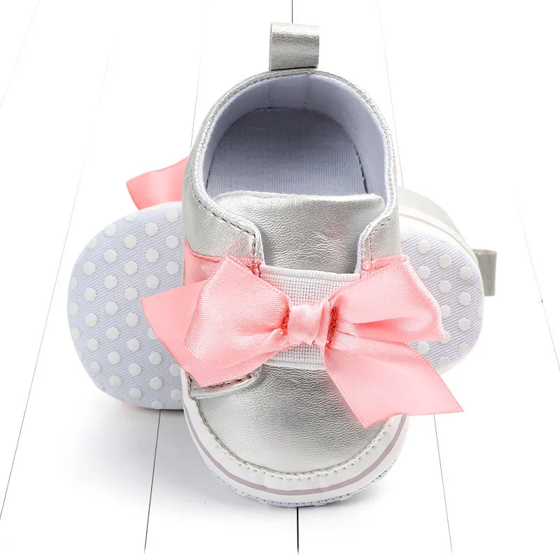 Baby Girls Sneakers Mary Jane Flower Baby Shoes PU Leather Baby Moccasins Gold Bow Girls First Walker Toddler Shoes Hot Selling