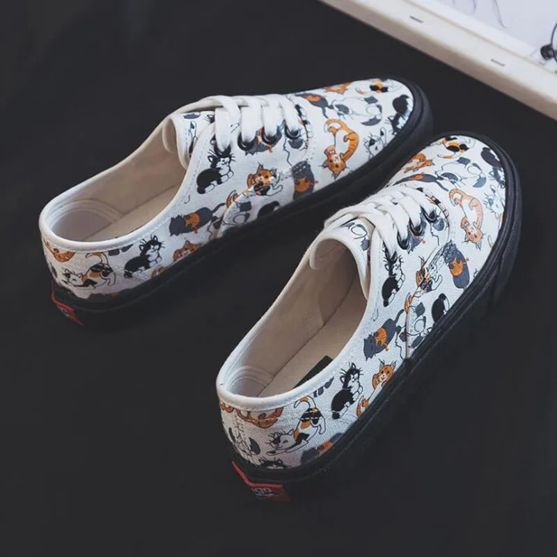 Cat Kitty Cartoon Canvas Shoes Women Autumn Summer Graffiti Women Sneakers Korean Edition White Vulcanize Shoes