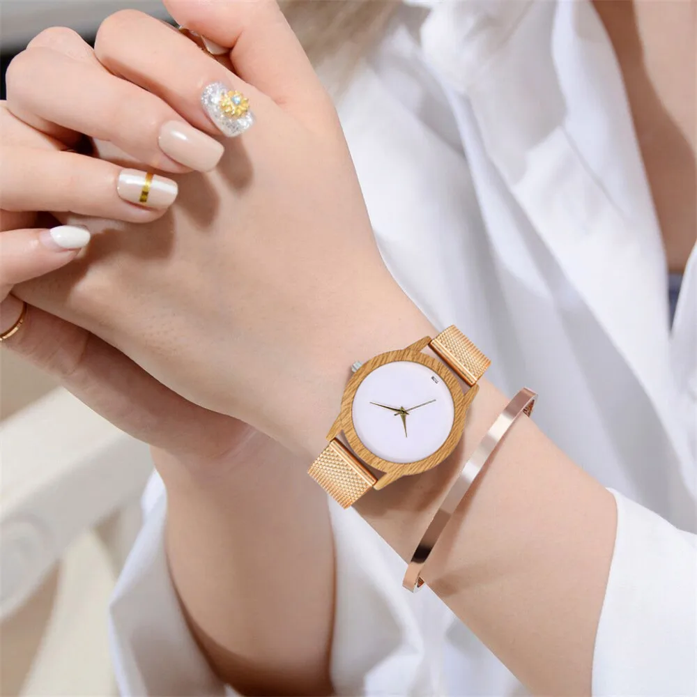 

Fashion Wood Grain Women Wrist Watch Simple Glass Mirror Silicone Strap Quartz Ladies Watches Clock For Gift 2018 New