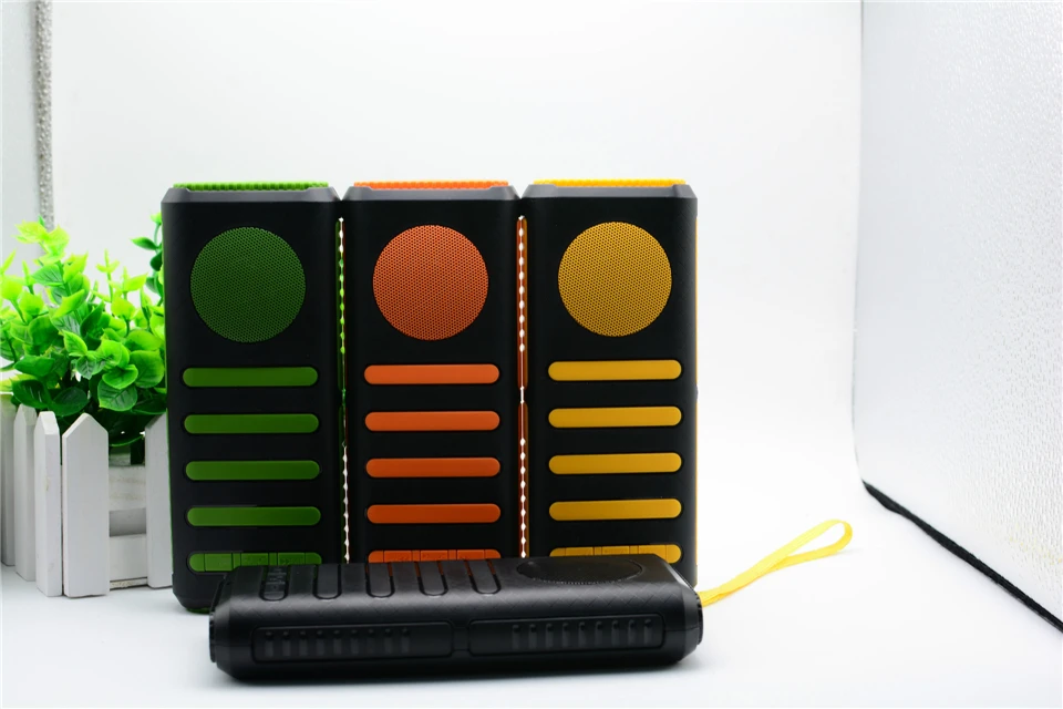 3 led bluetooth speaker flashlight01
