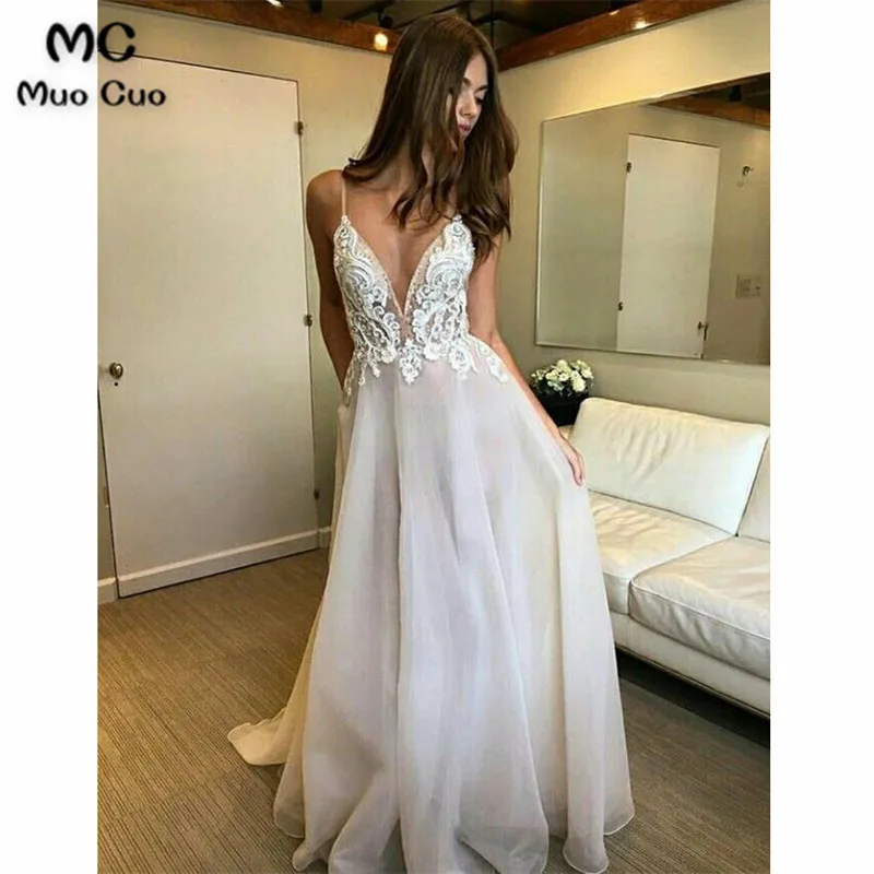 Elegant Organza Spaghetti Straps Neckline A-line Wedding Dresses With Appliques