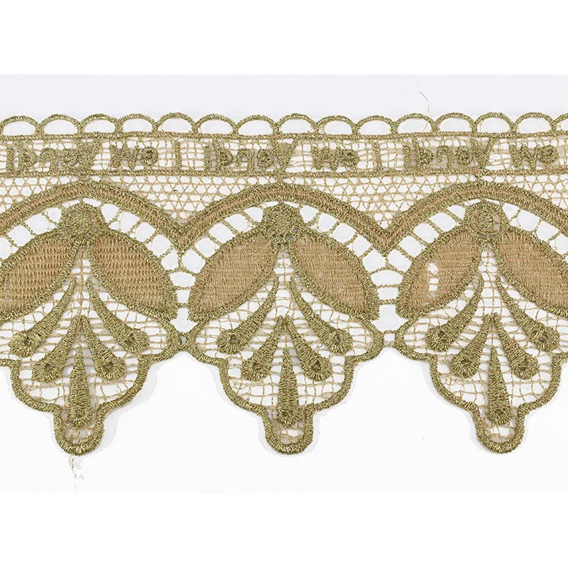 gold trim 1583 (1)