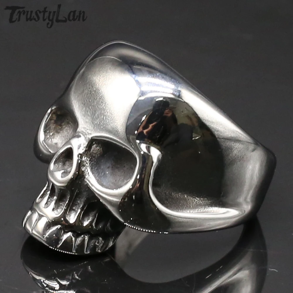 10 VINTAGE METAL SKULL TOY RINGS FREE SHIPPING NEW IN PACKAGE HALLOWEEN 