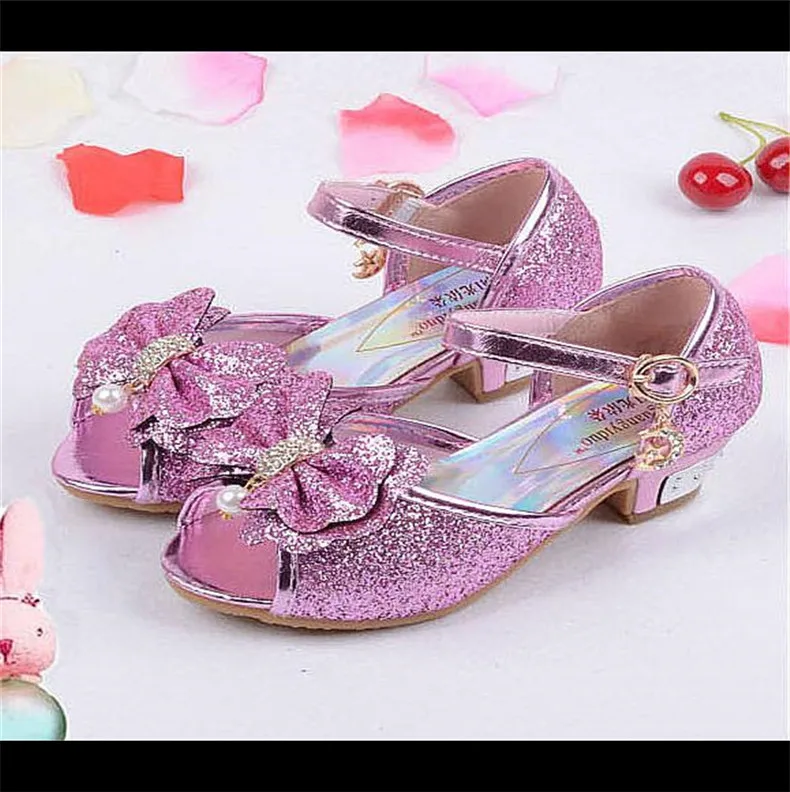 Новинка; детские сандалии принцессы с жемчужинами и бисером; детская Свадебная обувь с цветочным узором; модельные туфли на высоком каблуке; обувь для вечеринок для девочек; цвет розовый