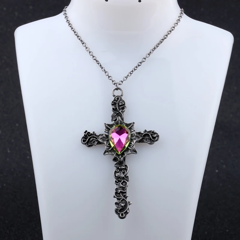 

Rock Vintage Punk Jewelry Carving Cross Necklace With A Beautiful Crystal Zinc Alloy Chain Necklaces Women and Men Party Gift