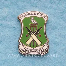 Пользовательские Куньшань эмалированные булавки значок зеленый цвет золотое покрытие значок