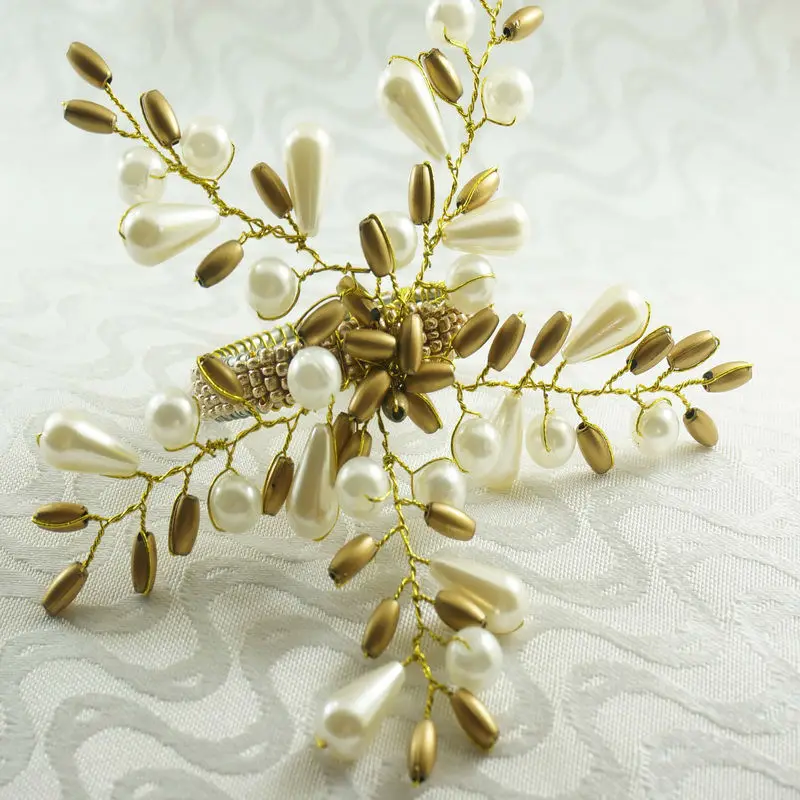 Pearl Flower Napkin Rings - Beaded Wedding Napkin Holder - 12 Pieces Napkin Rings