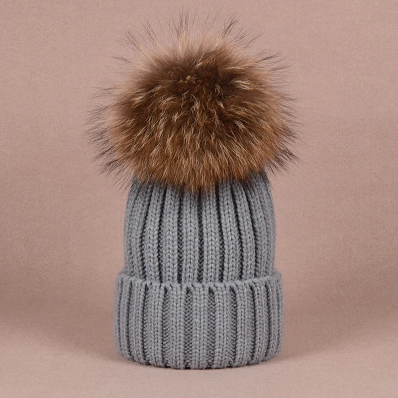 

Women Natural Raccoon Skullies big fur pompon fluffy hats Adult winter ponpon caps pompom female pumpon knitted Beanie girls