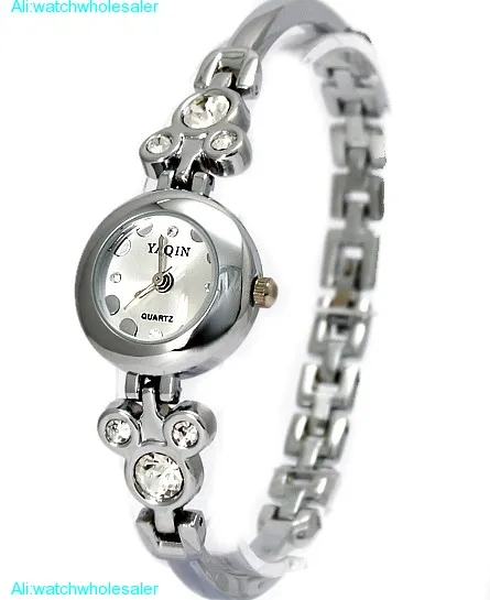 FW686A New Shiny Silver Band Round Matt Silver Dial Ladies Women Bracelet Watch