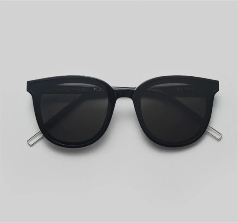 

Unisex Fashion Retro Sunglasses Ma Mars Designer Lady gentle Sun Glasses Vintage Female flat lens Glasses for Men or Women