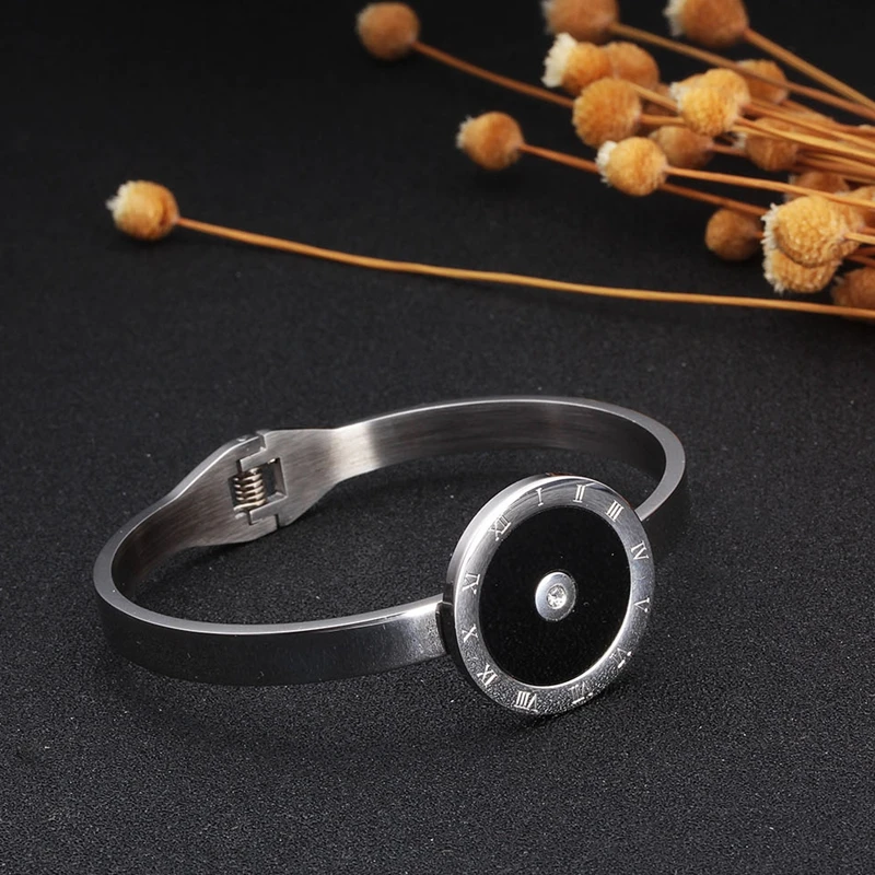 

TOP Brand Women Open Cuff Charm Words Bangles Fashion OL Jewelry Classic Stainless Steel Sporty Party Female Bracelets