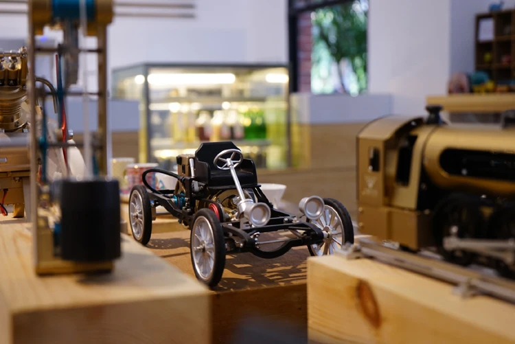 HowPlay одноцилиндровый электрический двигатель автомобиля DIY металлическая сборочная модель механической сборки винтажный автомобиль взрослые уличные игрушки для детей