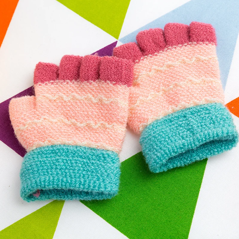 REALBY/милые полосатые аксессуары, яркие зимние теплые детские перчатки, перчатки для мальчиков и девочек, теплые детские варежки C6105