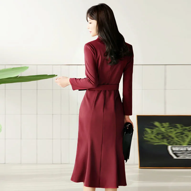 Зимнее офисное женское платье с фигурным поясом и длинным рукавом, облегающее одноцветное платье длиной до колена, офисное платье