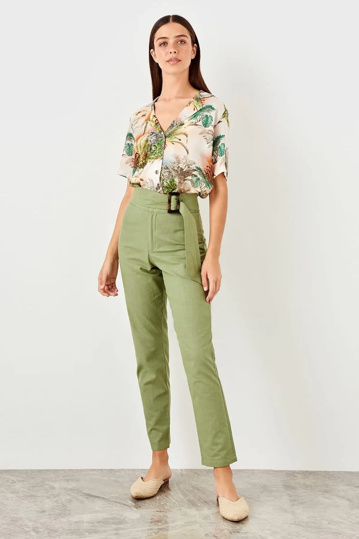 Trendyol Khaki Belt Detaylı Pants TWOSS19IE0113