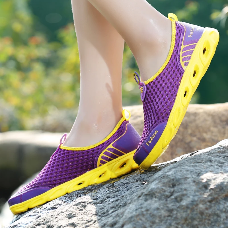 Sapatos de natação