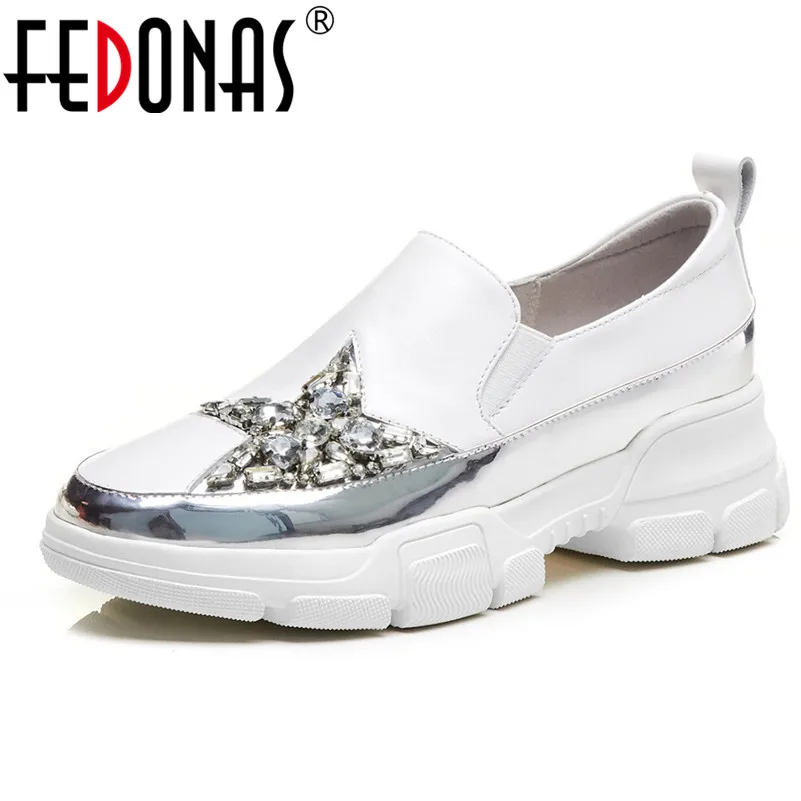 

FEDONAS Casual Women 2019 Fashion Concise Top Quality Genuine Leather Crystal Decoration Basic Shoes Woman Platforms Flats
