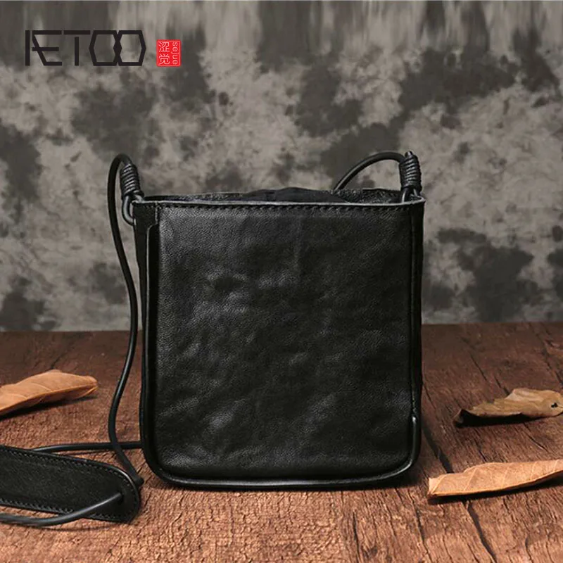 

BJYL Black leather female bag new small soft leather drawstring beam mouth Baotou sheepskin leisure wild small square bag