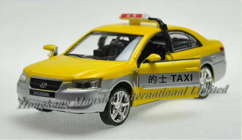 

1:32 Scale Alloy Metal Diecast Taxi Taxicab Car Model For Hyundai Sonata Collection Vehicle Model Pull Back Sound&Light Toys Car