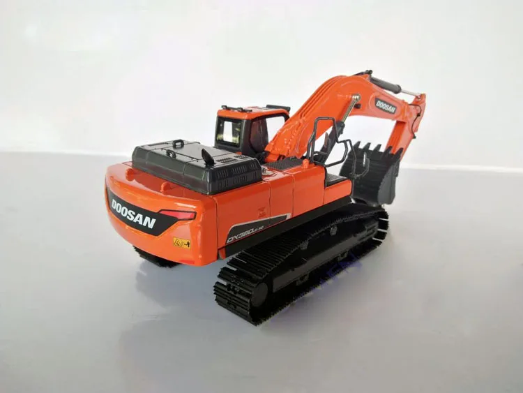 DX380 (6)