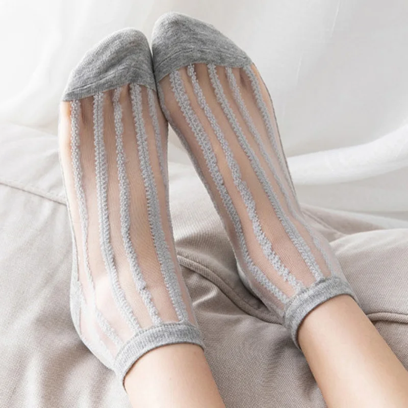 

La MaxPa Half Cotton Half Glass Silk Transparent Socks Harajuku Art Lace Socks Women Mesh Sexy Meias Calcetines Mujer k1574