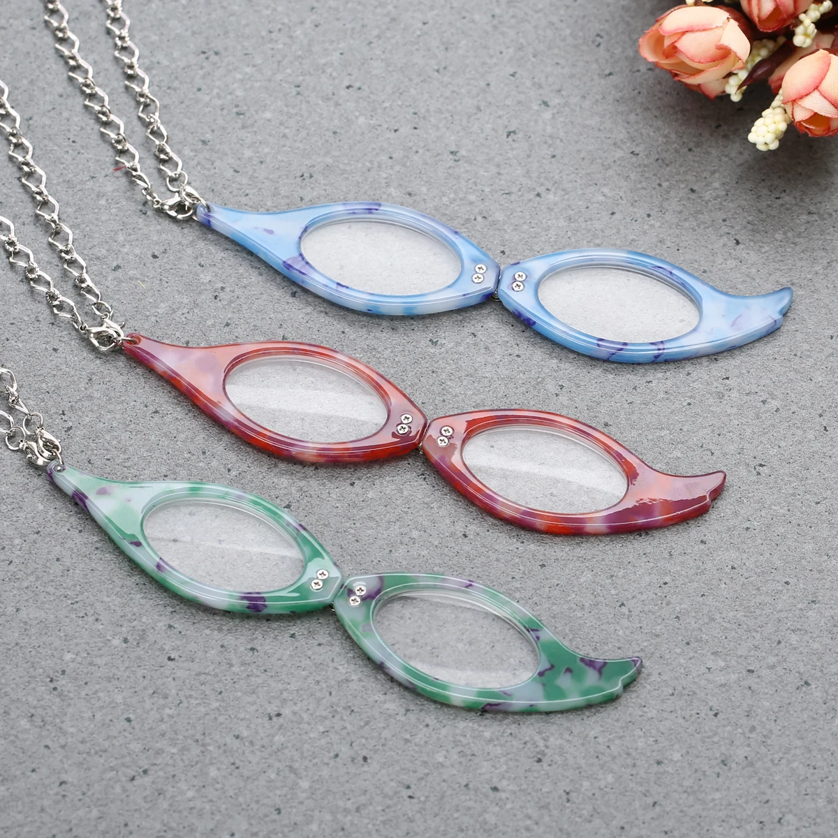 Vintage Folding Reading Glasses Chain Pendant Reader Necklace Shellhard Older Lady Femme Jewelry Gift Colorful Frame Necklace
