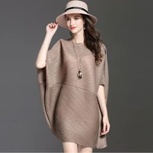 Changpleat Свободная Женская футболка Осень Miyak плиссированный дизайн рукав «летучая мышь» однотонные с круглым вырезом черные красные женские футболки Плюс Размер