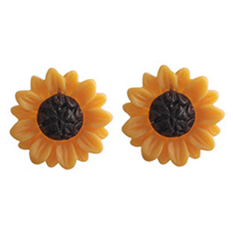 

New Korean Fashion Golden Sunflowers Earrings For Women Charming Lovely Simplicity Style Daisy Flower Trendy Ear Studs