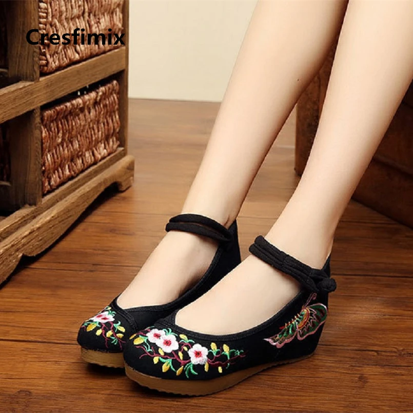 

Cresfimix women cute comfortable street stylish shoes lady cool casual chinese traditional style cloth shoes zapatos c2222
