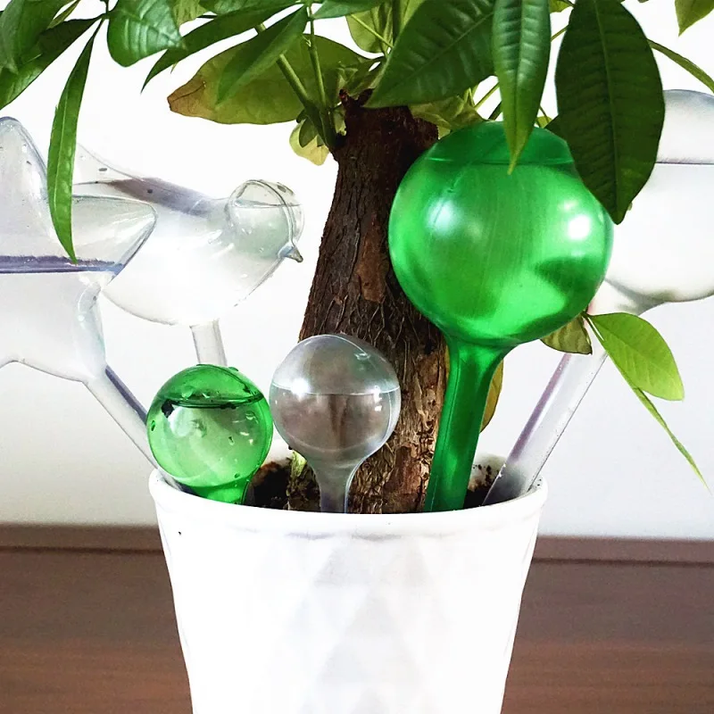 1pc None branded Auto Self Watering Plant Bulbs Watering Globes for Plant Unbreakable Plastic Balls Indoor Plants Watering Device Large, Clear 