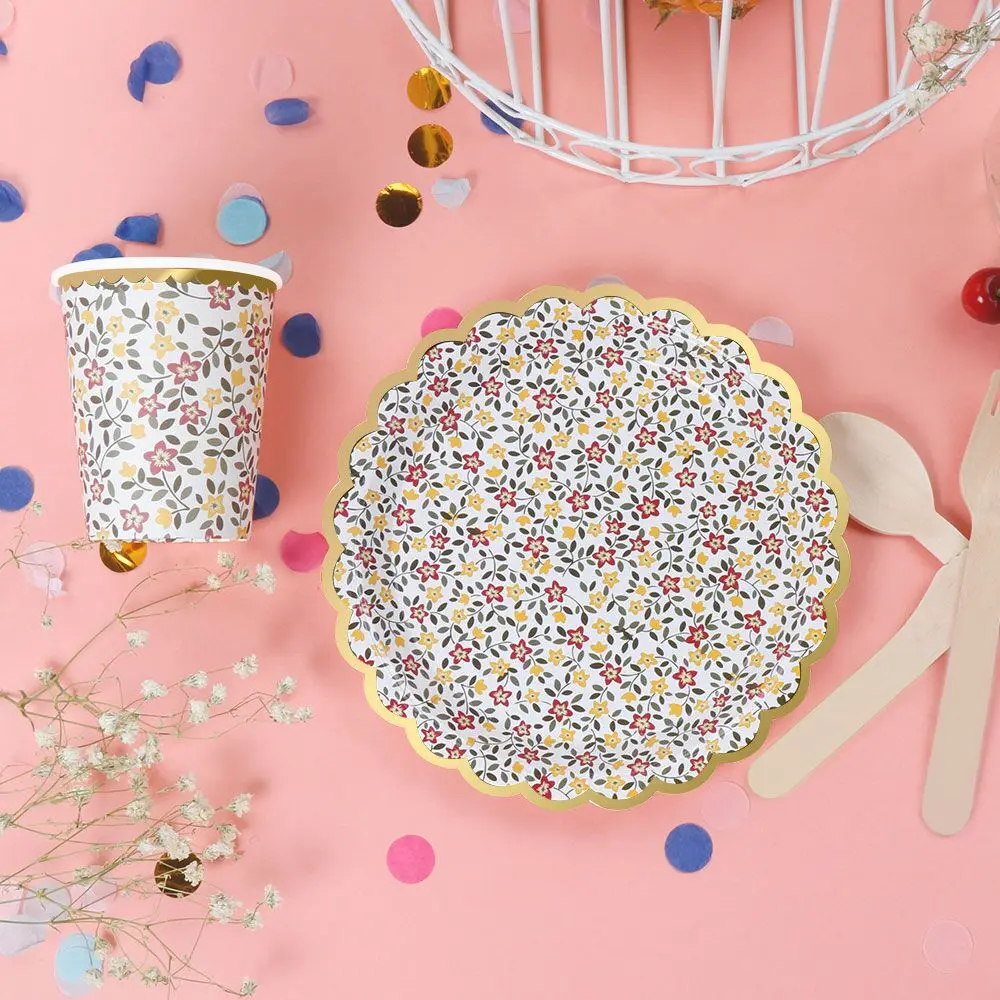 RiscaWin 10 комплектов одноразовая посуда Цветочные бумажные тарелки/чашки Свадебные День Рождения сад вечерние свадебные украшения