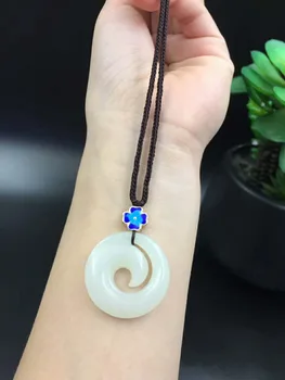 

Hetian jade auspicious peace reincarnation luck lucky grass boutique winds along mountain ridges. Cloisonne jewelry