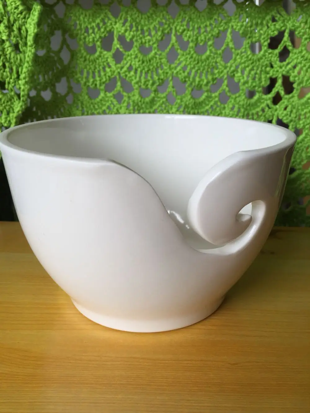 

White ceramics bowl /White ceramics yarn bowl/for knitting crochet Lace line 1 order=1pc