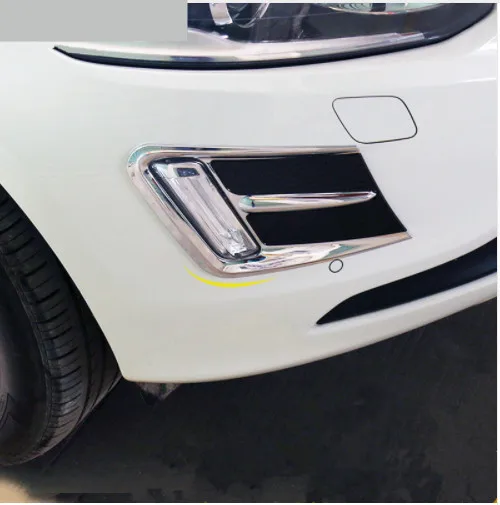 Najtaniej Chrome samochodów stylizacji przedniej światła przeciwmgielne rama lampy dekoracji wykończenia dla Volvo XC60 2014 17 akcesoria zewnętrzne do samochodu zmodyfikowane taśmy