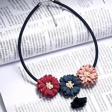 Venta caliente de Boho Maxi Collares Joyería de Las Mujeres Collares Hechos A Mano Collar de Gargantilla Gótico Rojo Rosa De Tela De Flores Colgantes Para Las Mujeres