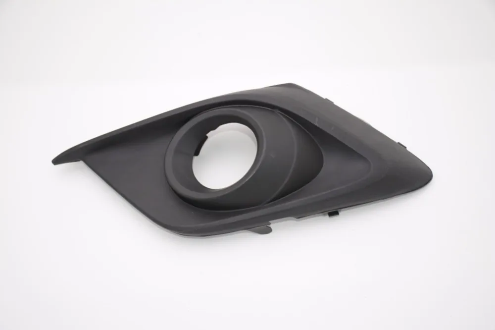 

1Pcs Skin Line Left Side BKD1-50-C21 Front Fog Lamp Cover W/ Hole Fog Light Bezel For Mazda 3 Axela 2014