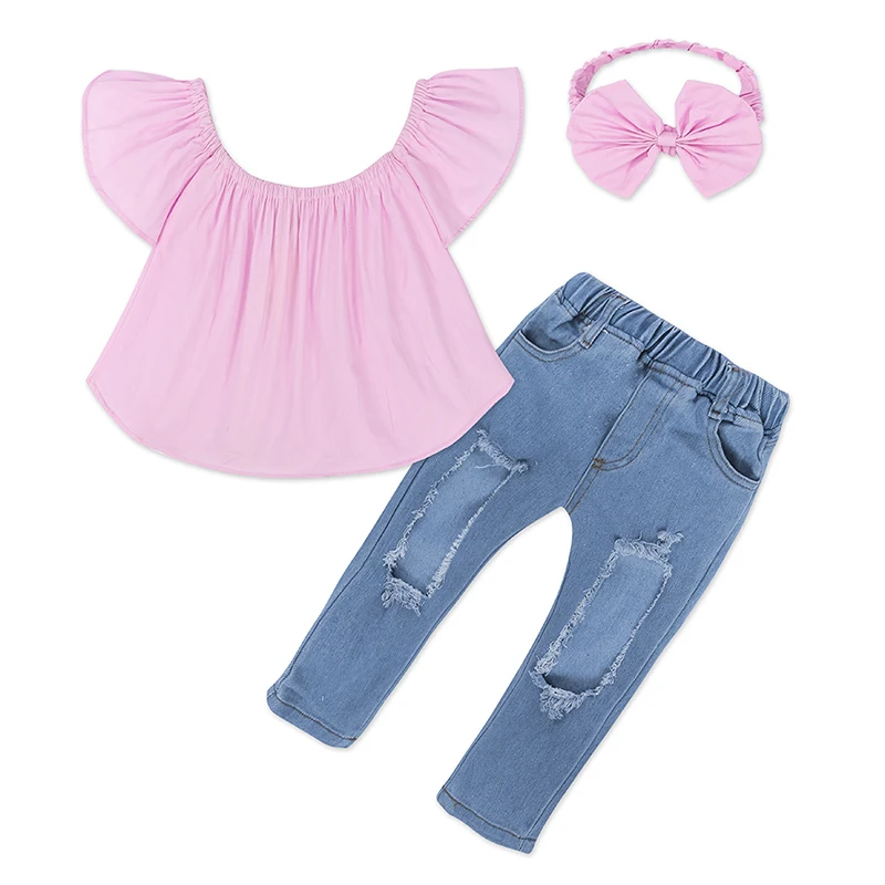 Модный костюм для девочек Летняя розовая футболка с открытыми плечами+ джинсовые шорты с дырками+ повязка на голову с бантом, комплект детской одежды DTZ307