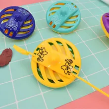 Оставайтесь гироскопом ностальгические игрушки ручной спиннинг Топ скоба, чтобы повернуть детский сад для приза, подарка киосков