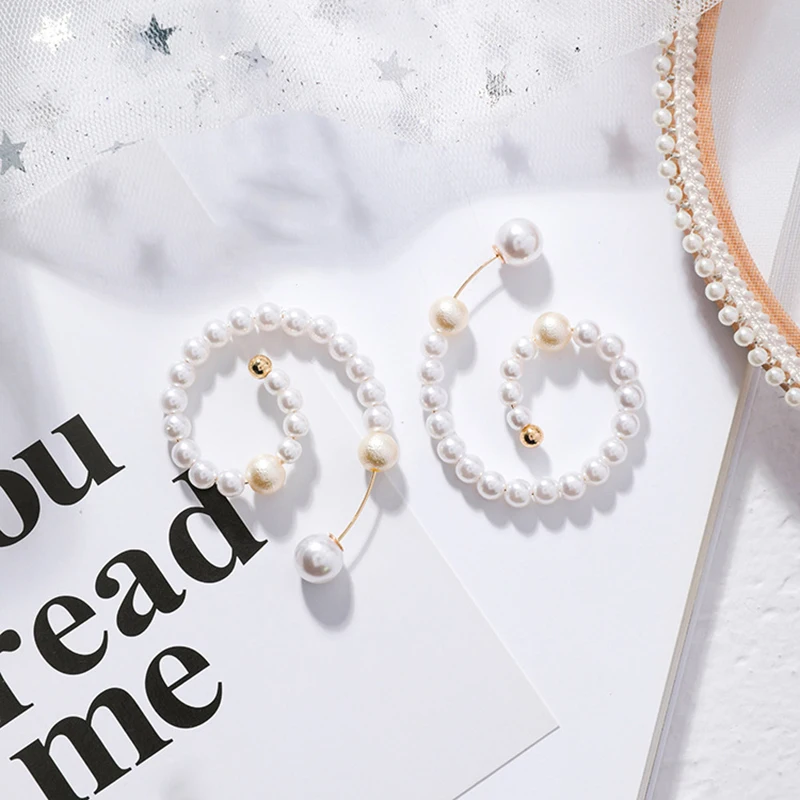 

2018 New Korean Lovely Simple Round Stud Earrings For Women Geometry Circle Simulated Pearl Earrings Jewelry Ear Accessories
