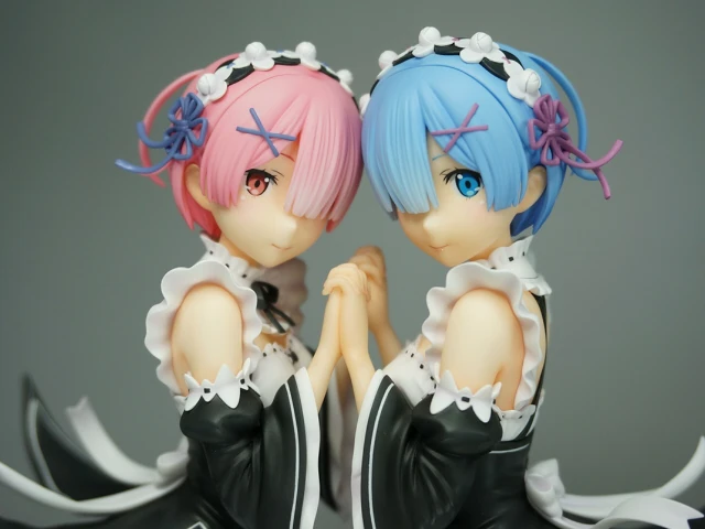 

Resin Figure Kit 1/8 Rem and Ram Re:Life in a different world from zero Unpainted Model Kit