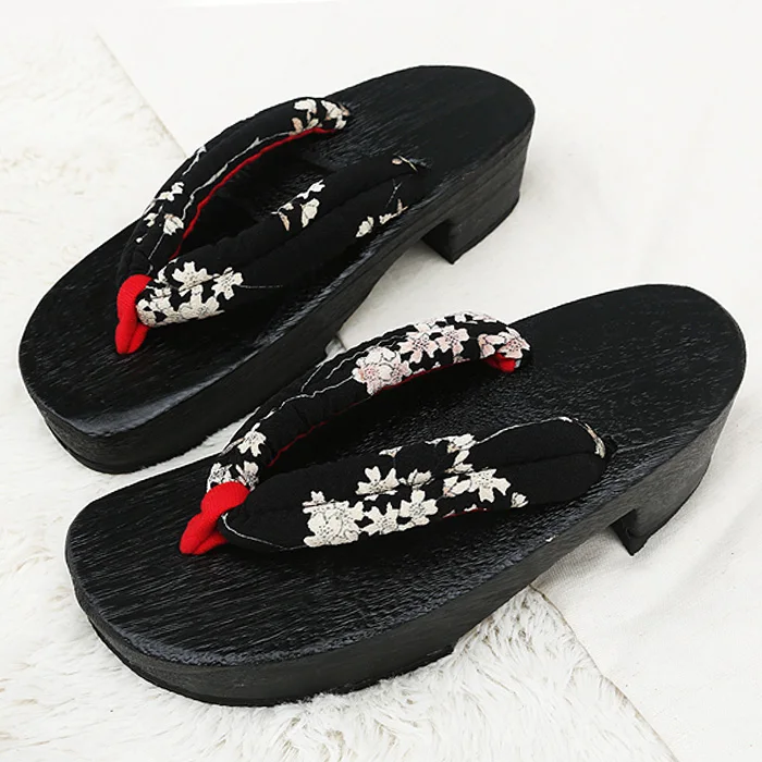 

Charming Summer Flip Flops Woman Sandals Japanese Geta Candlenut Clogs Shoes Flat Heel Cosplay Costume Black Wooden Slippers