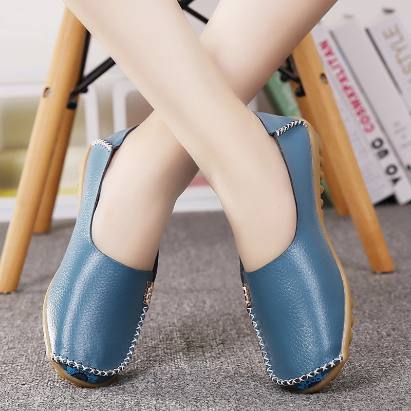 

AURONET Brand Fashion Slip On Women Loafers Soft Genuine Leather Woman Shoes Plus Size National Style Flats Shoes Schoenen Vrouw
