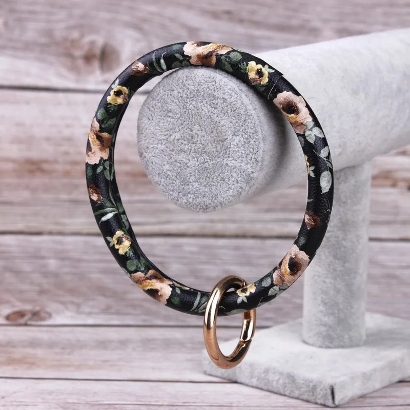 

ZWPON 2019 Hot Sale Monogram Printed PU Leather O Key Chain Circle Wristlet Keychain Bag Car Fob Holder Keychain with Metal Ring