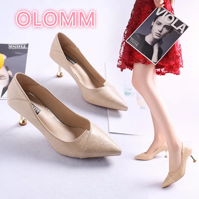 

2019 Spring new simple fine heel high heels Four Seasons commuter hundred tip shallow high heels