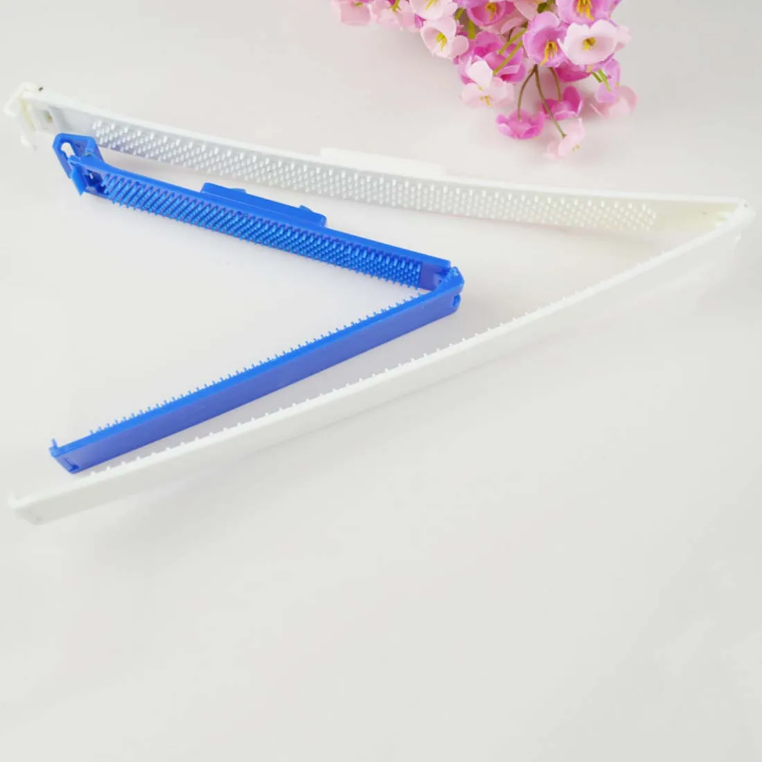 

Practical Level Ruler Hair Styling Tool 1 Set New Women Hair Trimmer Fringe Cut Tool Clipper Comb Guide for Cute Hair Band.