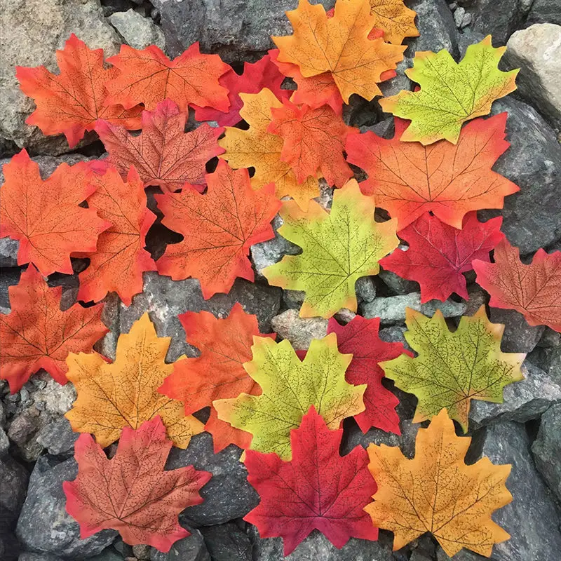 50Pcs DIY Colorful Autumn Leaves Maple Leaves Simulation Foliage Decoration