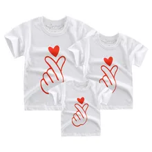 Одинаковые топы для всей семьи; футболки для папы, мамы и детей; Одинаковая одежда для мамы и дочки; летняя одежда для мальчиков; футболки с короткими рукавами для девочек